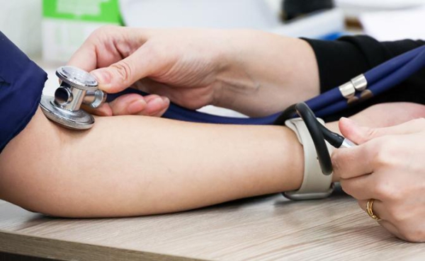 Ранний сигнал инфаркта в 50 лет назвал врач Ранний сигнал инфаркта в 50 лет назвал врач